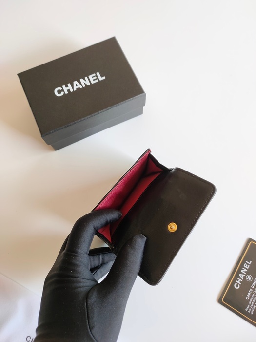 Card holder Chanel quilted lambskin chain logo card holder Black