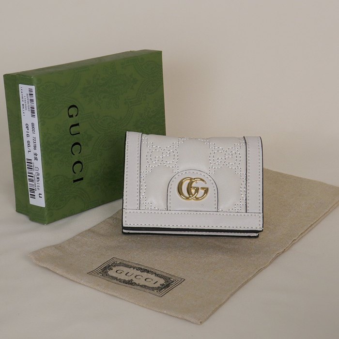 Card holder Gucci GG Marmont bi fold card wallet Beige Size 11x8.5x3cm