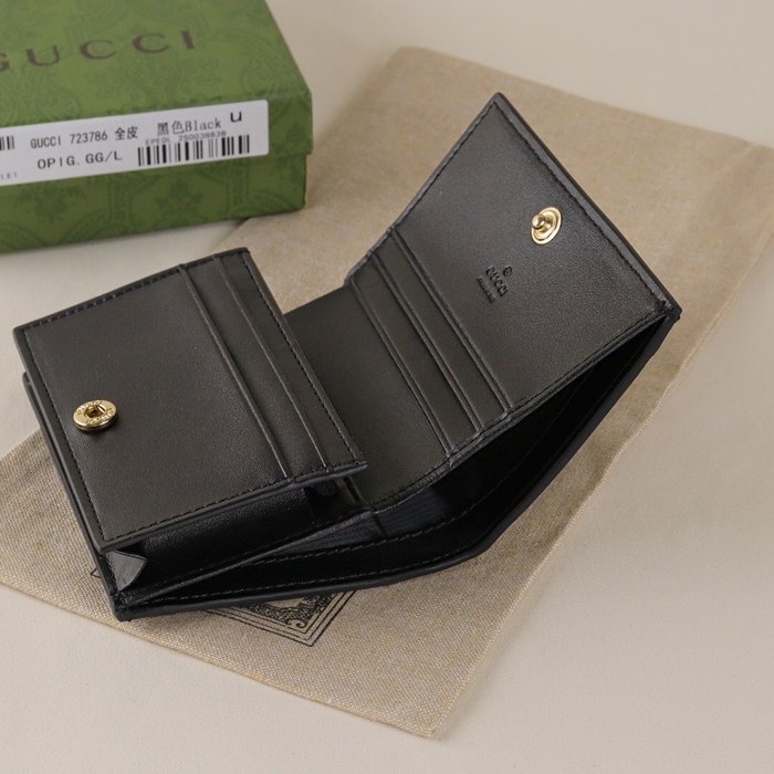 Card holder Gucci GG Marmont bi fold card wallet Beige Size 11x8.5x3cm