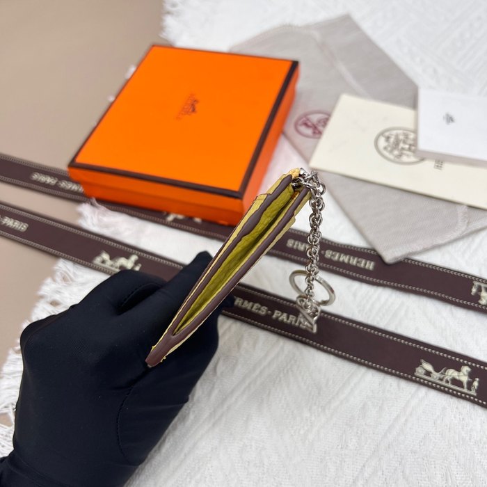 Card holder Hermès Togo leather card holder Beige Size 11.9x8.3cm