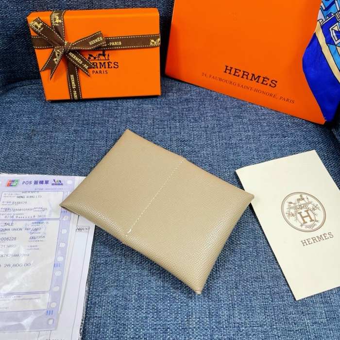 Card holder Hermès palm leather card holder Beige Size 10x6cm