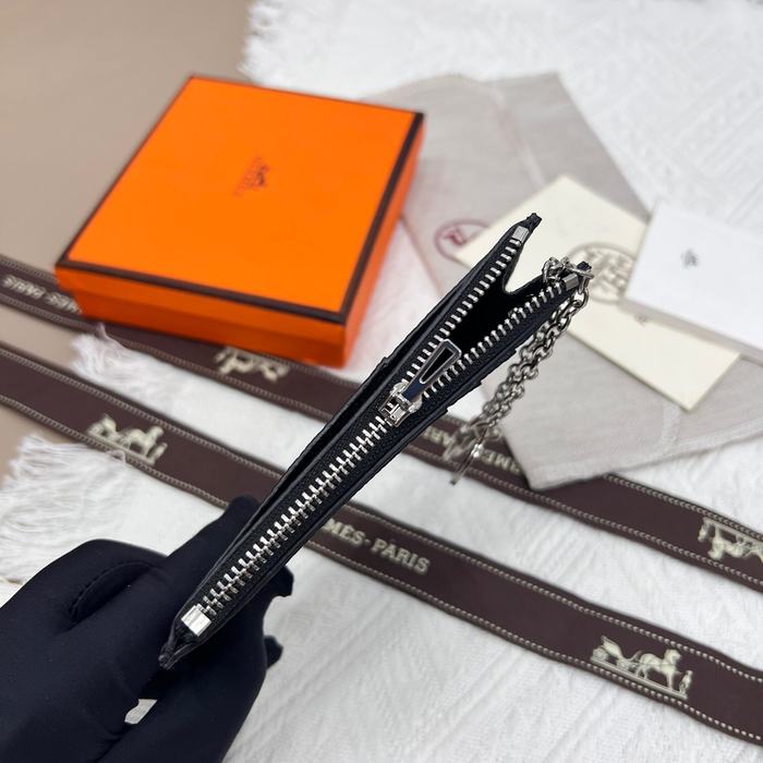 Card holder Hermes Togo leather with silver chain Black Size 11.9x8.3cm