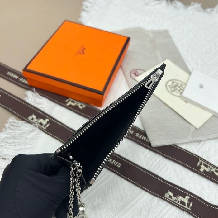 Card holder Hermes Togo leather with silver chain Black Size 11.9x8.3cm