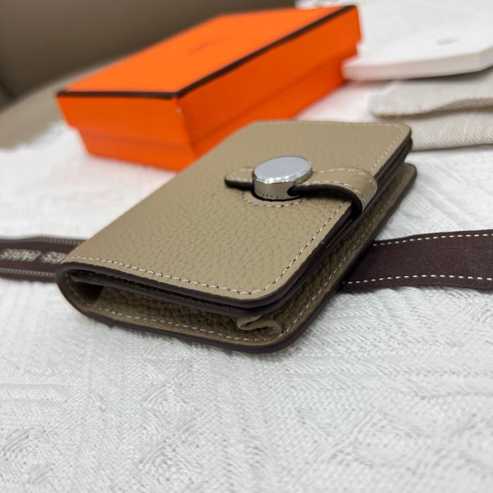 Card holder Hermes leather card holder with silver button Beige Size 10x8cm