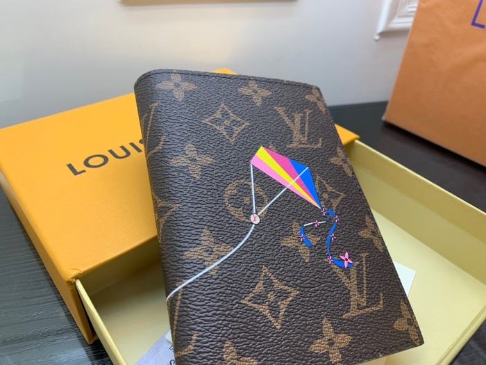 Card holder Louis Vuitton Brown Size 11x8.5x3cm