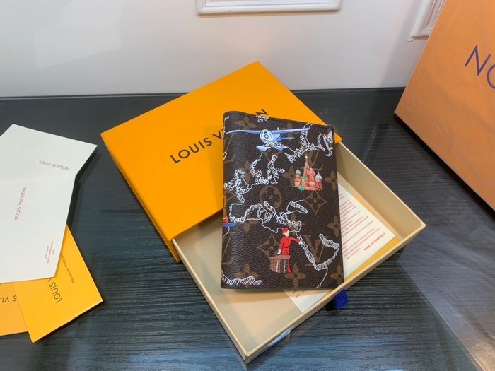 Card holder Louis Vuitton Brown Size 11x8.5x3cm