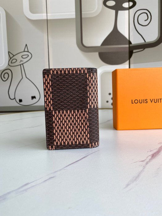 Card holder Louis Vuitton Brown Size 8x11cm