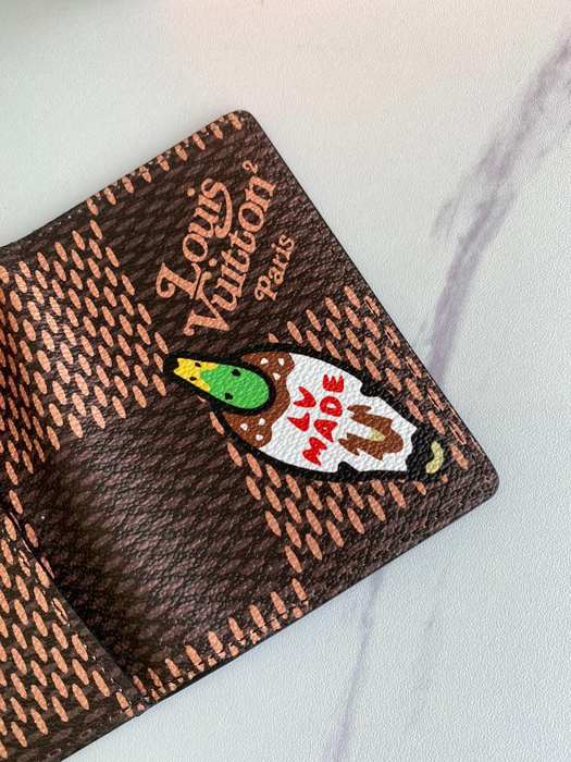 Card holder Louis Vuitton Brown Size 8x11cm