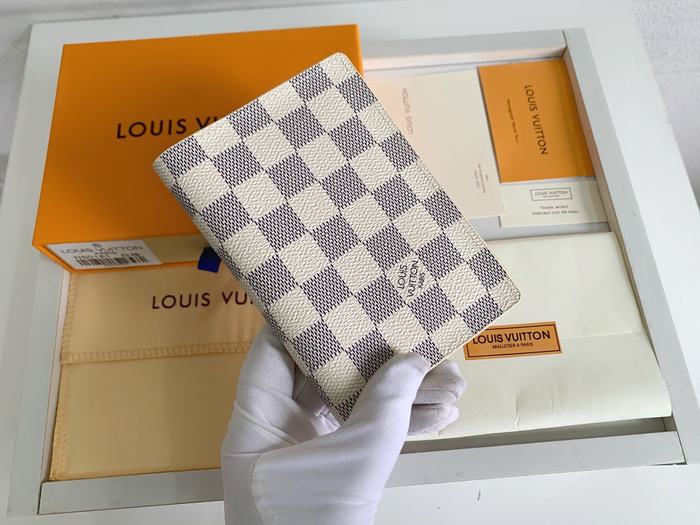 Card holder Louis Vuitton Damier Azur Beige Size 10x14cm