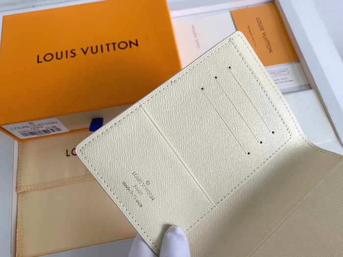 Card holder Louis Vuitton Damier Azur Beige Size 10x14cm