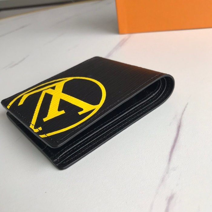 Card holder Louis Vuitton bi fold card holder Black Size 11.5x9x1.5cm