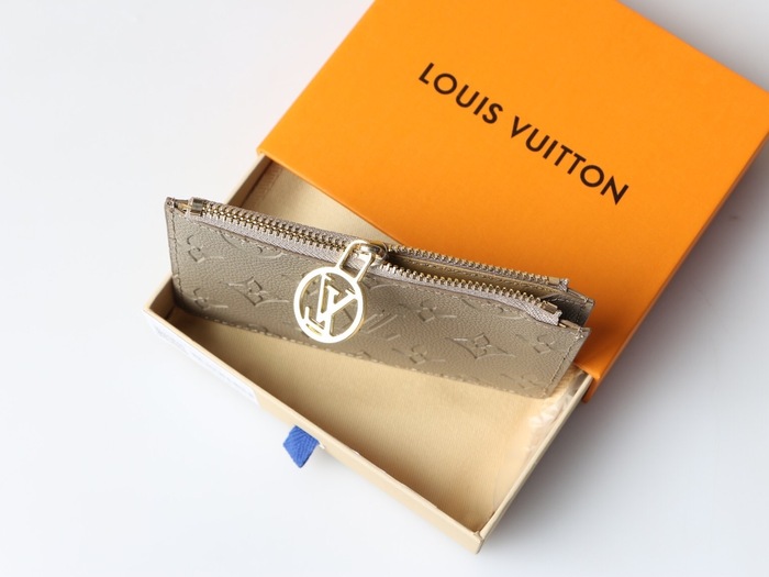 Card holder Louis Vuitton card holder Beige Size 12x8x0.8cm