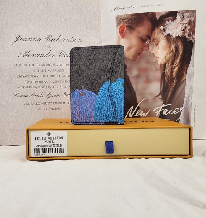 Card holder Louis Vuitton card holder Black Size 10x20x2cm