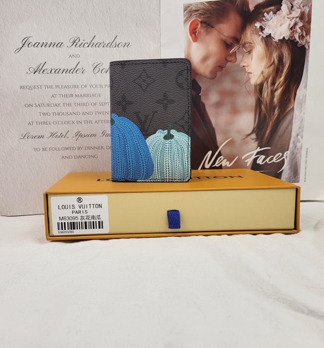 Card holder Louis Vuitton card holder Black Size 10x20x2cm