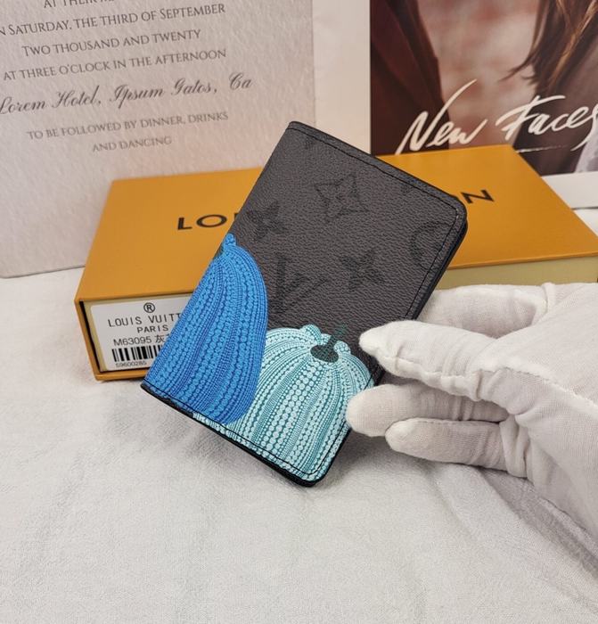 Card holder Louis Vuitton card holder Black Size 10x20x2cm