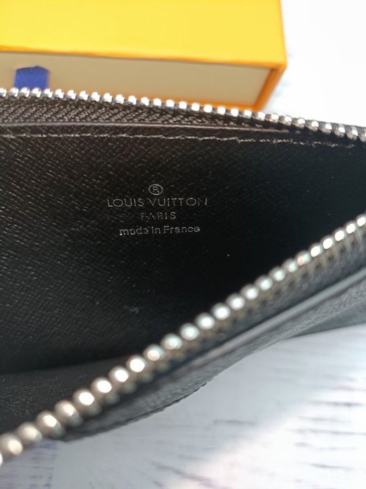 Card holder Louis Vuitton card holder Black Size 8x14.5x1