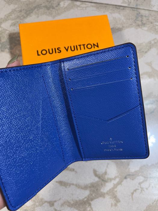 Card holder Louis Vuitton card holder Blue Size 8x11cm