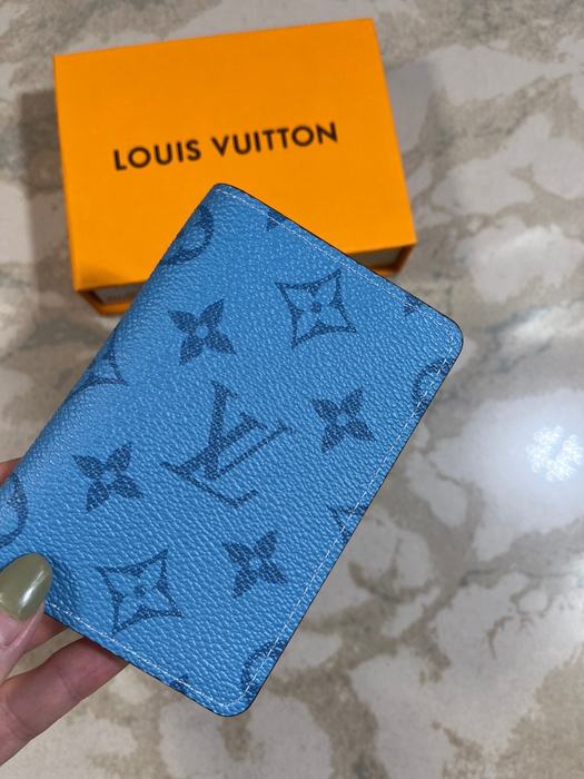 Card holder Louis Vuitton card holder Blue Size 8x11cm