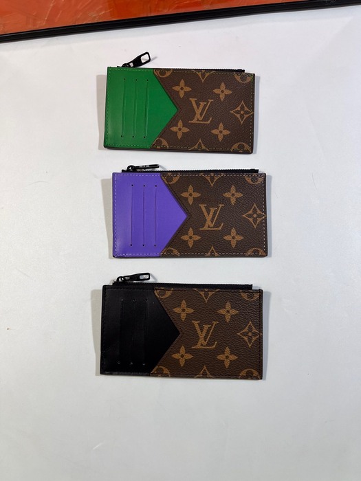 Card holder Louis Vuitton zipper card holder White Size 14.5x8x1cm