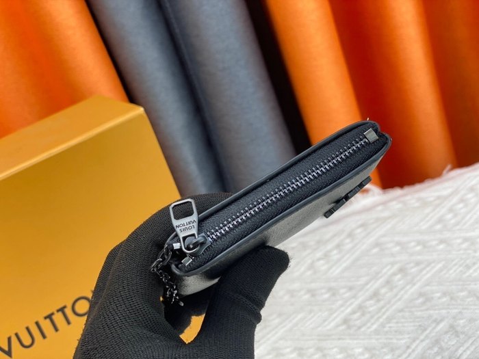 Card holder Louis Vuitton zippered card holder Black Size 12x7cm