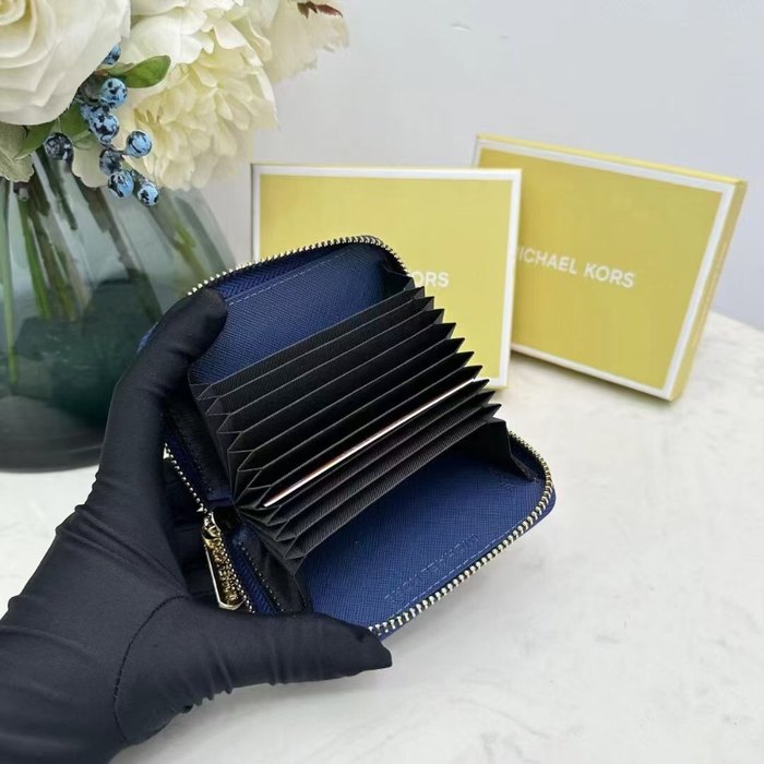 Card holder Michael Kors zip around card holder Blue