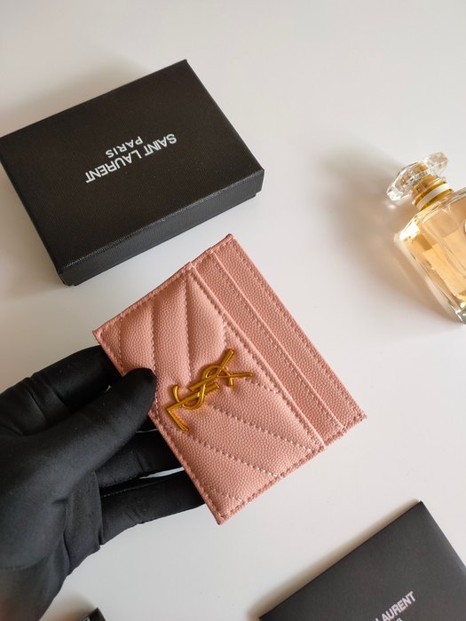 Card holder Saint Laurent quilted card holder Beige Size 10.5x7.5x0.5cm