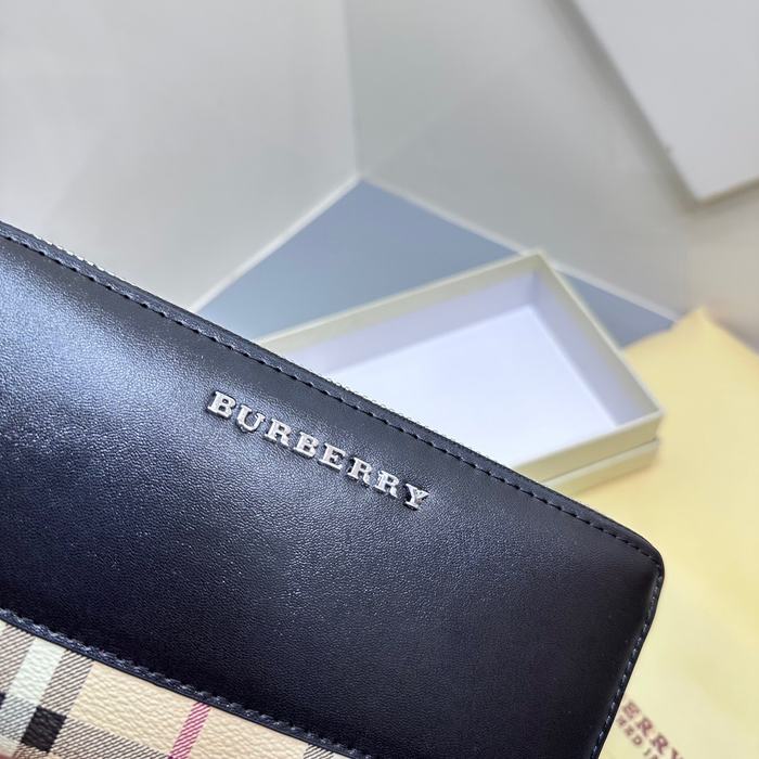 Clutch bag Burberry zip around Black Size 19x10cm