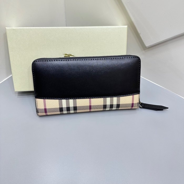 Clutch bag Burberry zip around Black Size 19x10cm