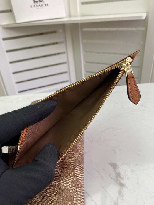 Clutch bag Coach envelope multi card with coin pouch Brown Size 20x10x4cm