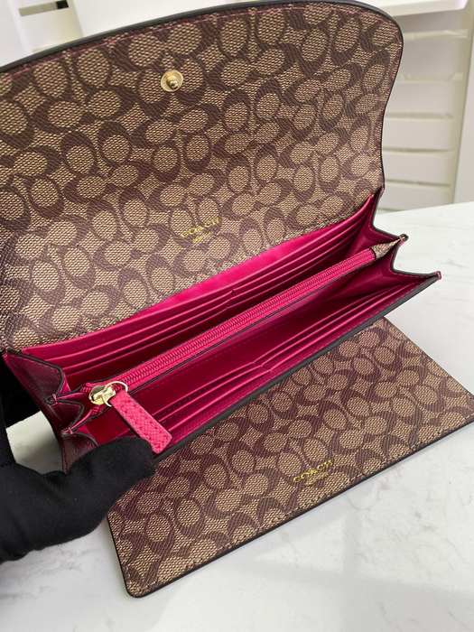 Clutch bag Coach envelope style Burgundy Size 20x10x4cm