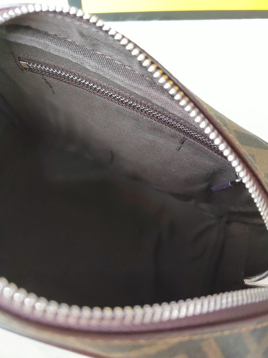 Clutch bag Fendi cosmetic pouch Brown Size 25x17x13cm