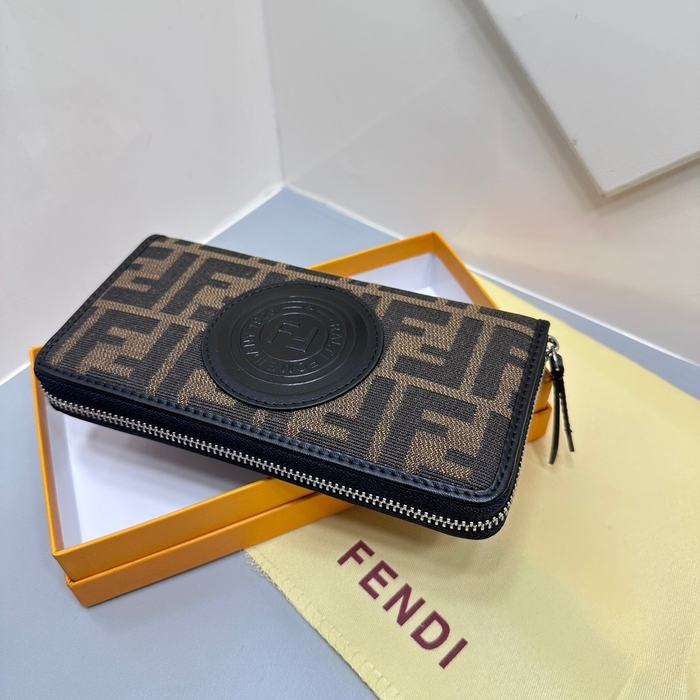 Clutch bag Fendi zip around wallet Brown Size 19x10cm