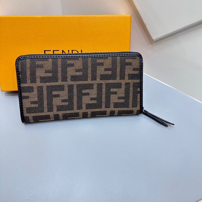 Clutch bag Fendi zip around wallet Brown Size 19x10cm