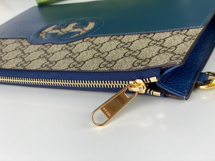 Clutch bag Gucci Blue Size 30.5x21x1.5cm