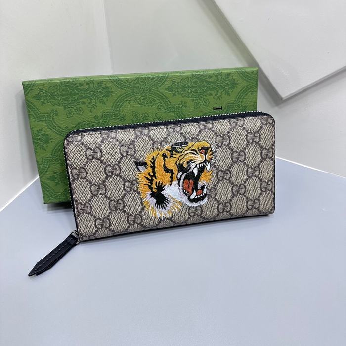 Clutch bag Gucci zip around tiger print Beige Size 19x10cm