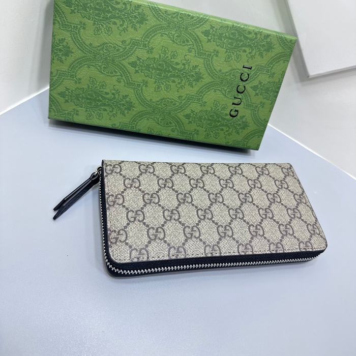 Clutch bag Gucci zip around tiger print Beige Size 19x10cm