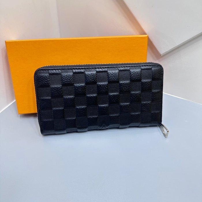 Clutch bag Louis Vuitton Zippy Damier Infini Black Size 19x10cm
