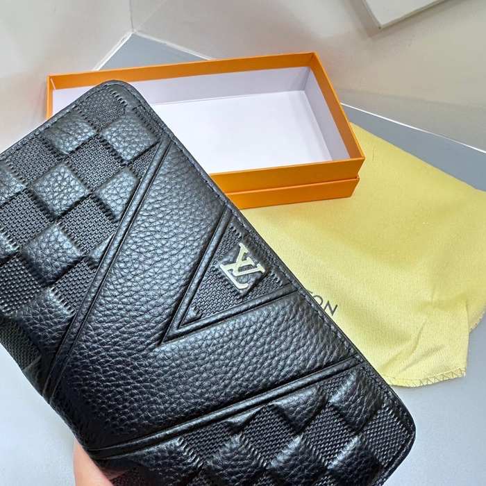 Clutch bag Louis Vuitton Zippy Damier Infini Black Size 19x10cm