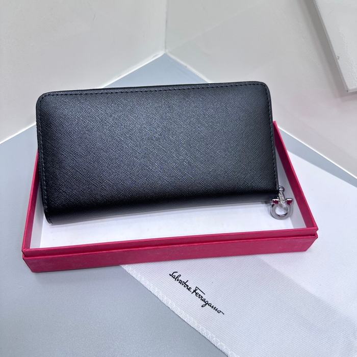 Clutch bag zip around Black Size 19x10cm