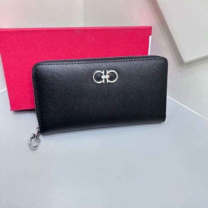 Clutch bag zip around Black Size 19x10cm