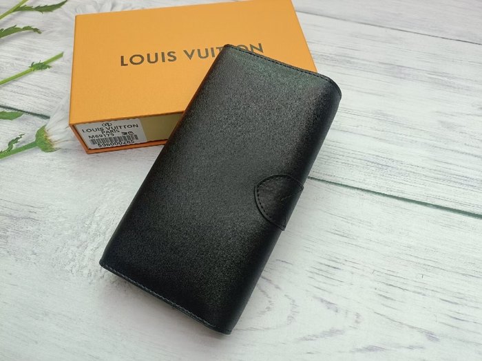 Men's wallet Louis Vuitton flap wallet Black