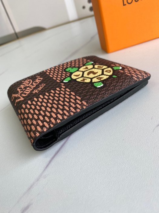 Men's wallet Louis Vuitton turtle pattern bifold wallet Brown Size 12x9cm
