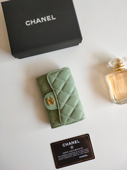 Wallet CHANEL classic flap Green Size 7.5x11.3x2.1cm