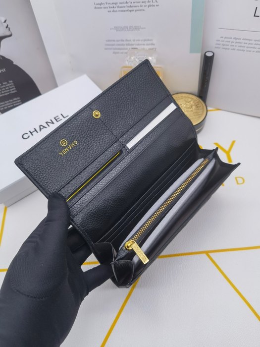 Wallet Chanel quilted long wallet Black