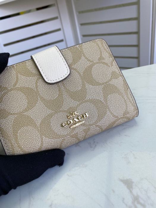 Wallet Coach medium long wallet Beige Size 13.5x9x3cm