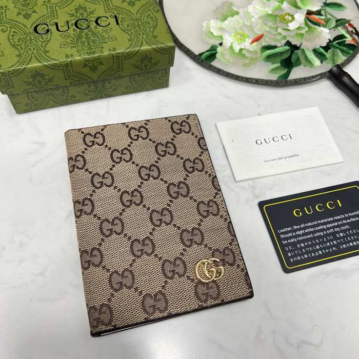 Wallet Gucci Beige Size 10x14cm