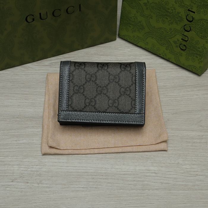 Wallet Gucci GG Supreme short wallet Grey Size 11x8x2cm