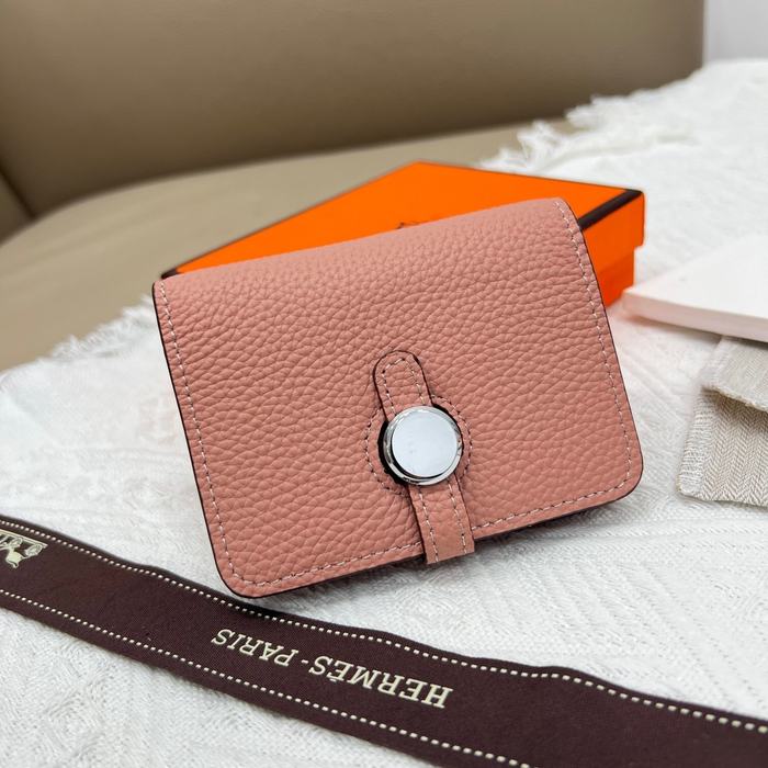 Wallet Hermes compact leather wallet Beige Size 10x8cm