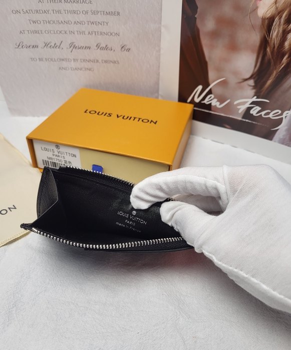 Wallet Louis Vuitton Black Size 11.5x9x1.5