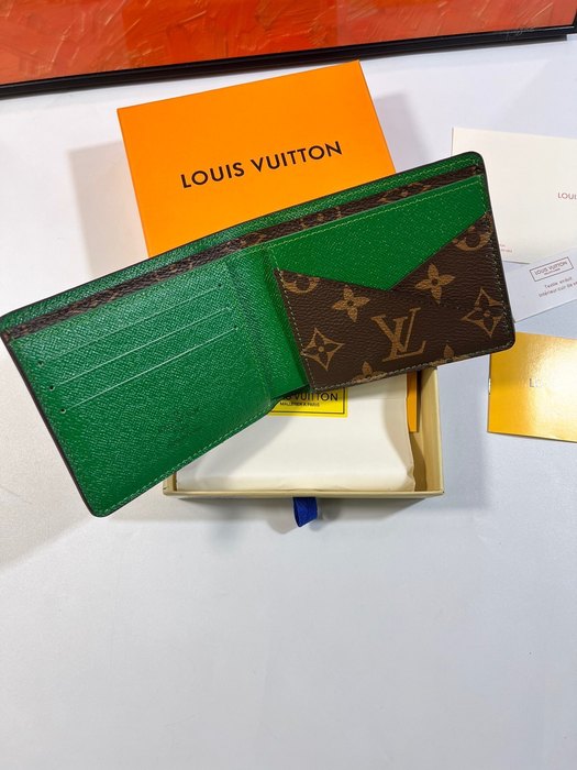 Wallet Louis Vuitton Monogram Canvas Bi fold Wallet Brown Size 11.5x9x1.5cm